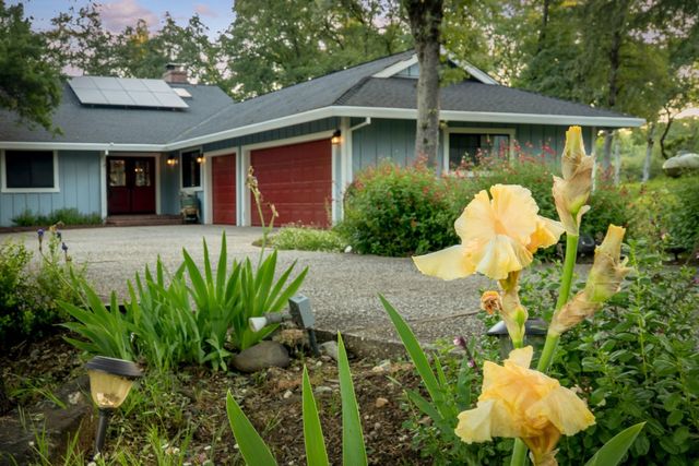 19048 Swallow Way, Penn Valley, CA 95946