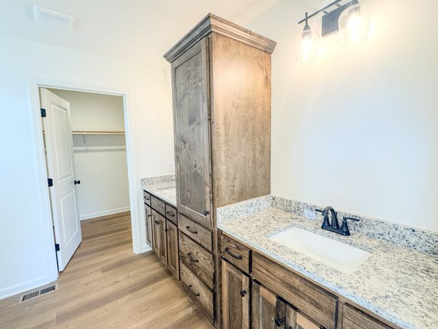 575 Pleasant Hill Rd, Lafayette, TN 37083