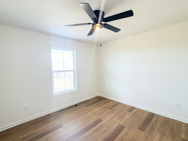 575 Pleasant Hill Rd, Lafayette, TN 37083