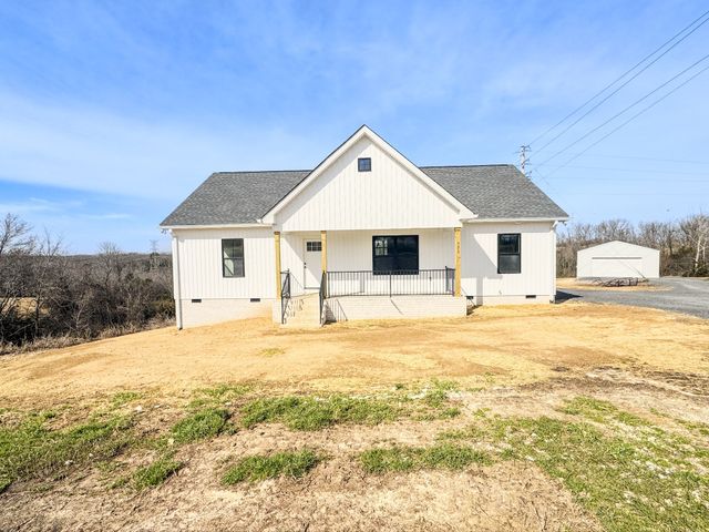 575 Pleasant Hill Rd, Lafayette, TN 37083