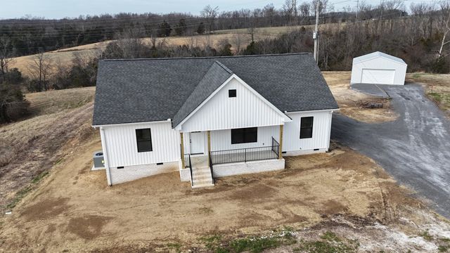 575 Pleasant Hill Rd, Lafayette, TN 37083