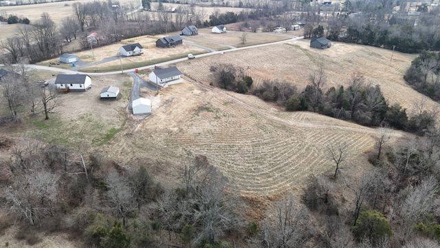 575 Pleasant Hill Rd, Lafayette, TN 37083