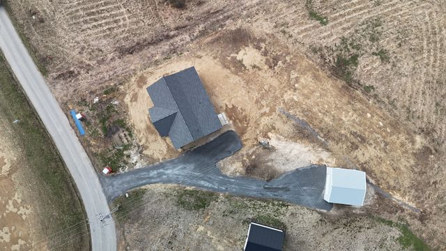 575 Pleasant Hill Rd, Lafayette, TN 37083