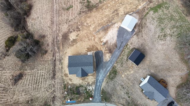 575 Pleasant Hill Rd, Lafayette, TN 37083