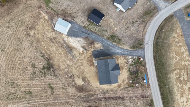 575 Pleasant Hill Rd, Lafayette, TN 37083