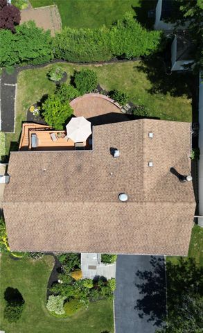 43 Hitching Post Lane, Glen Cove, NY 11542