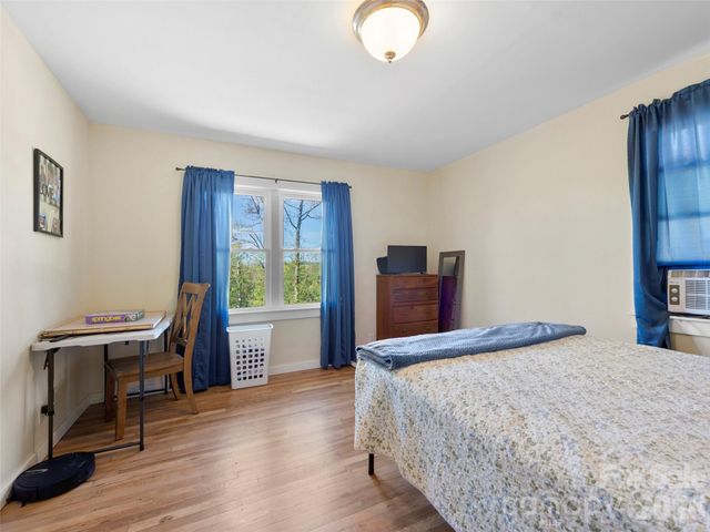 209 Wilmont Drive, Hendersonville, NC 28792