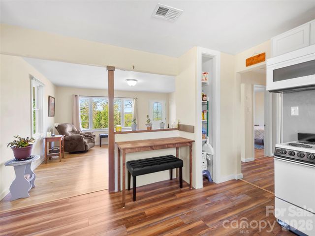 209 Wilmont Drive, Hendersonville, NC 28792