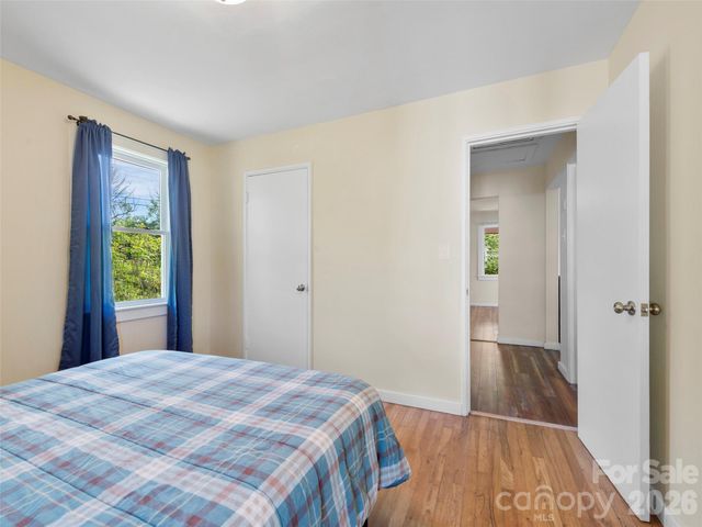 209 Wilmont Drive, Hendersonville, NC 28792
