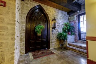 151 N Rock Island 4B, Wichita, KS 67202