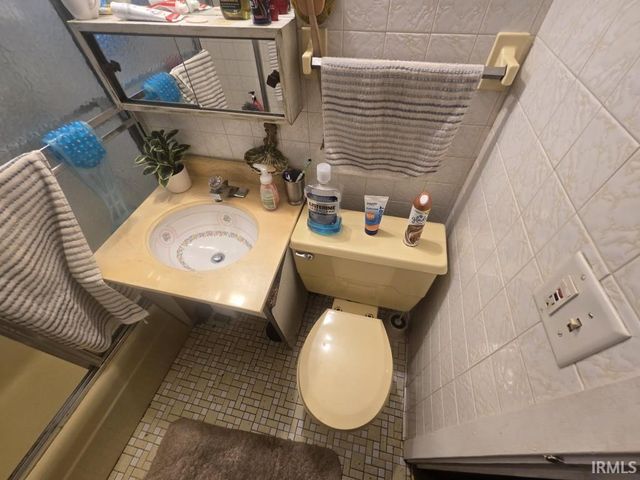 106 S Kenmore Drive, Evansville, IN 47714