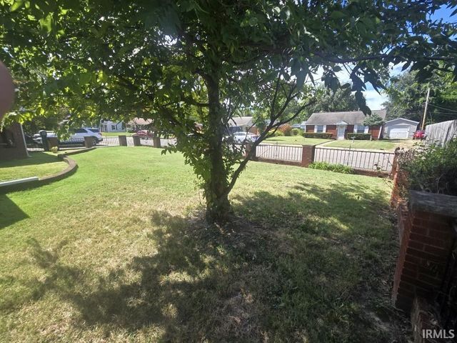 106 S Kenmore Drive, Evansville, IN 47714