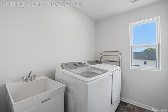 8446 Sandhill Court, White Lake Charter Township, MI 48386