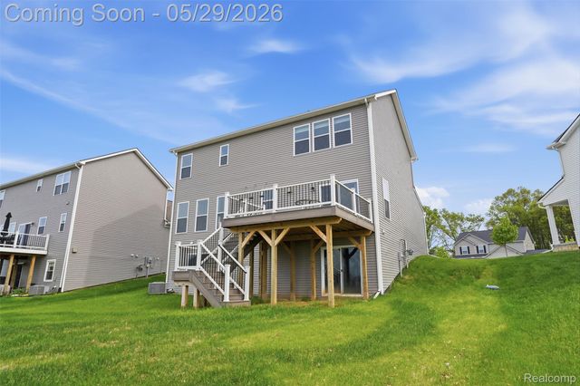 8446 Sandhill Court, White Lake Charter Township, MI 48386