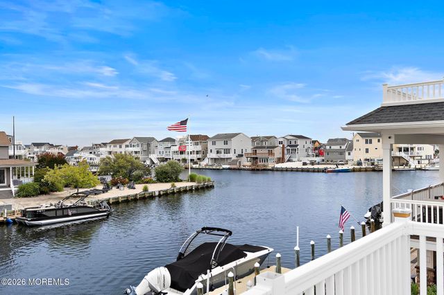54 Frank Drive, Beach Haven West, NJ 08050