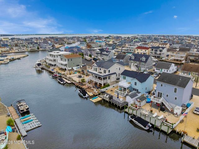 54 Frank Drive, Beach Haven West, NJ 08050