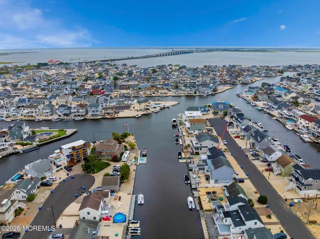 54 Frank Drive, Beach Haven West, NJ 08050
