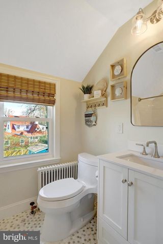 2755 WOODLAWN AVE, Falls Church, VA 22042