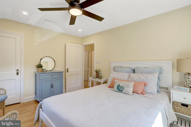 2755 WOODLAWN AVE, Falls Church, VA 22042