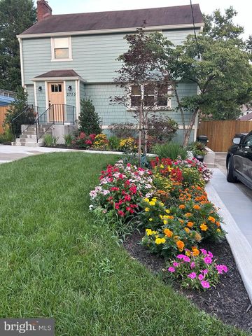 2755 WOODLAWN AVE, Falls Church, VA 22042