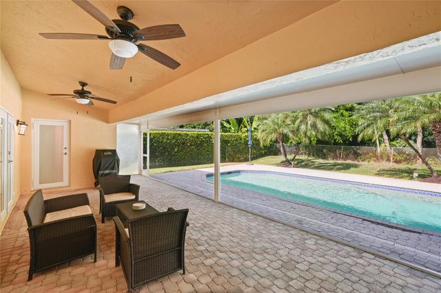 19775 NW 10th St, Pembroke Pines, FL 33029