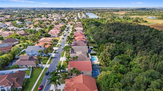 19775 NW 10th St, Pembroke Pines, FL 33029