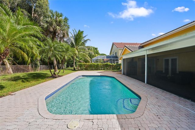 19775 NW 10th St, Pembroke Pines, FL 33029