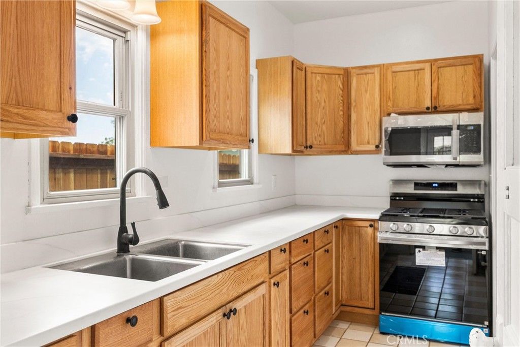 Image 10 of property listing at 243 G Street, Upland, CA 91786