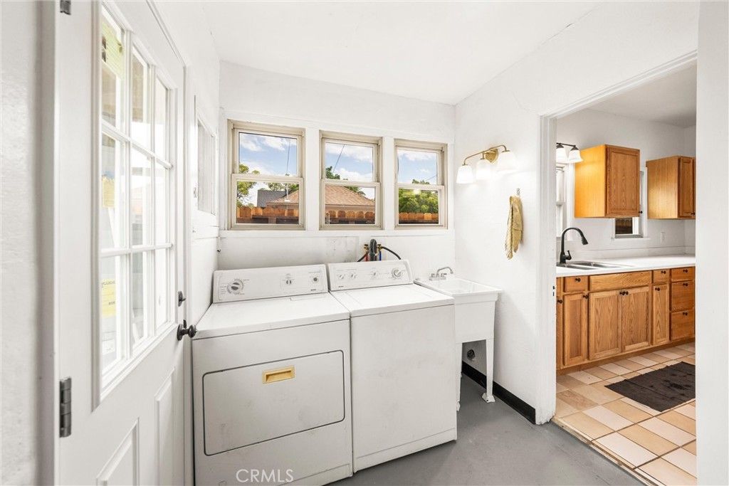 Image 23 of property listing at 243 G Street, Upland, CA 91786
