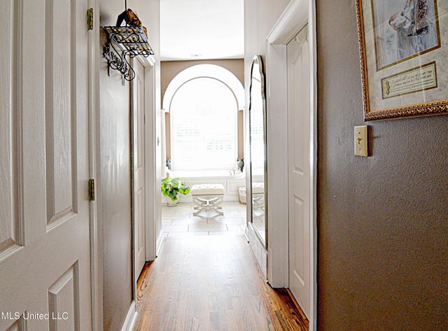 5138 St Andrews Cove, Olive Branch, MS 38654