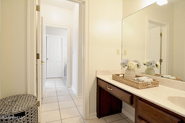 5138 St Andrews Cove, Olive Branch, MS 38654