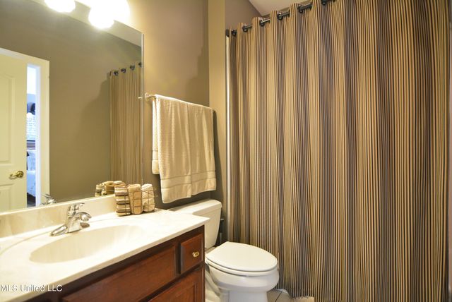 5138 St Andrews Cove, Olive Branch, MS 38654