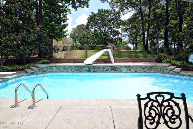 5138 St Andrews Cove, Olive Branch, MS 38654