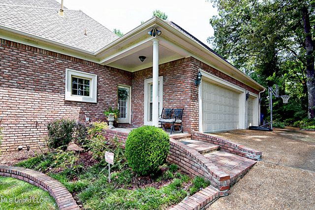 5138 St Andrews Cove, Olive Branch, MS 38654