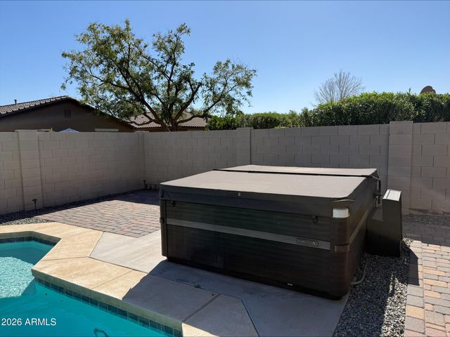 18129 W DESERT Lane, Surprise, AZ 85388