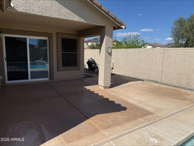 18129 W DESERT Lane, Surprise, AZ 85388