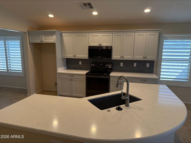 18129 W DESERT Lane, Surprise, AZ 85388