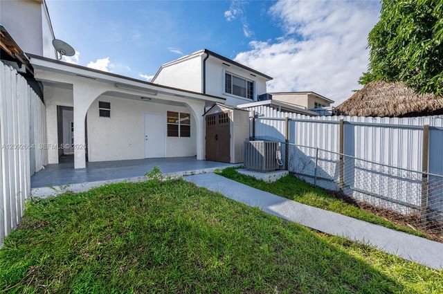 1345 W 71st Street, Hialeah, FL 33014