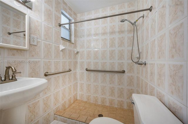 1345 W 71st Street, Hialeah, FL 33014
