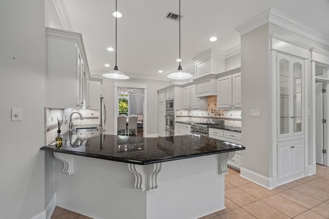 206 Timberton Dr., Hattiesburg, MS 39401