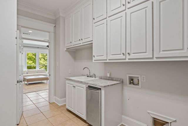 206 Timberton Dr., Hattiesburg, MS 39401