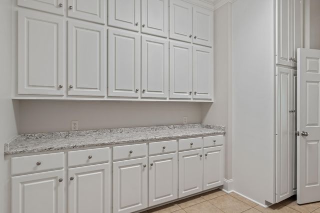 206 Timberton Dr., Hattiesburg, MS 39401