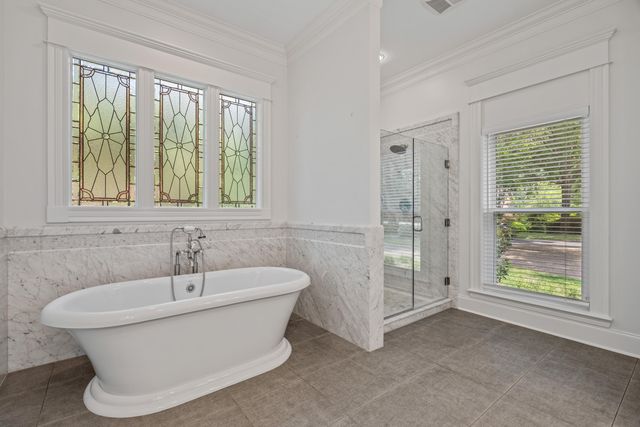 206 Timberton Dr., Hattiesburg, MS 39401