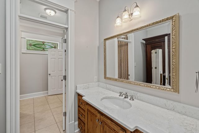 206 Timberton Dr., Hattiesburg, MS 39401