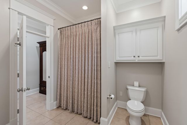 206 Timberton Dr., Hattiesburg, MS 39401