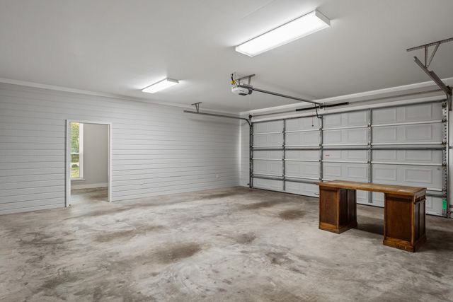 206 Timberton Dr., Hattiesburg, MS 39401