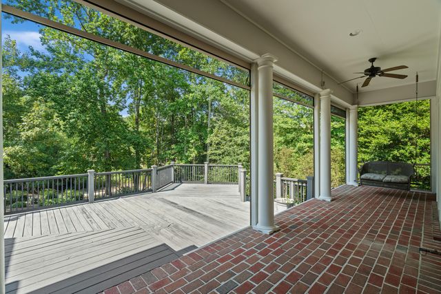 206 Timberton Dr., Hattiesburg, MS 39401