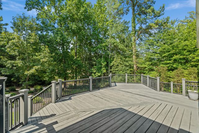 206 Timberton Dr., Hattiesburg, MS 39401