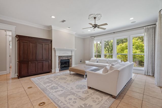 206 Timberton Dr., Hattiesburg, MS 39401