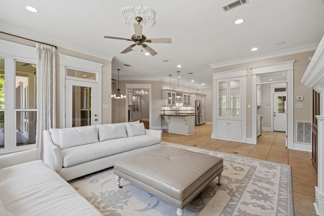 206 Timberton Dr., Hattiesburg, MS 39401